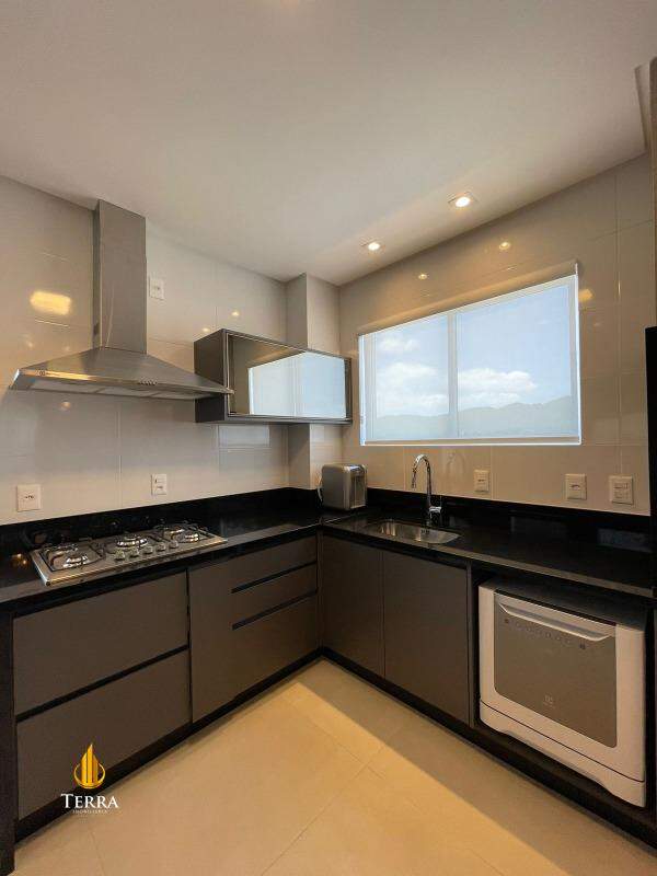 Montpellier Residence Apartamento com 3 quartos, Pioneiros: 