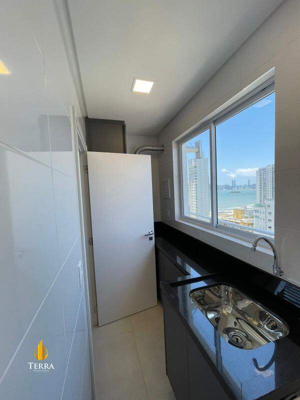 Montpellier Residence Apartamento com 3 quartos, Pioneiros: 