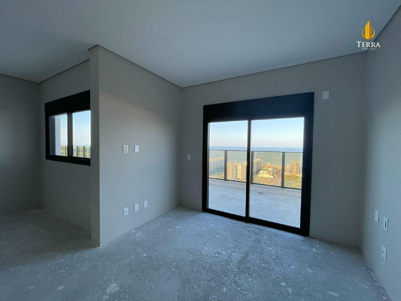 Torres da Brava - Brisa Cobertura com 3 quartos, Praia Brava: 
