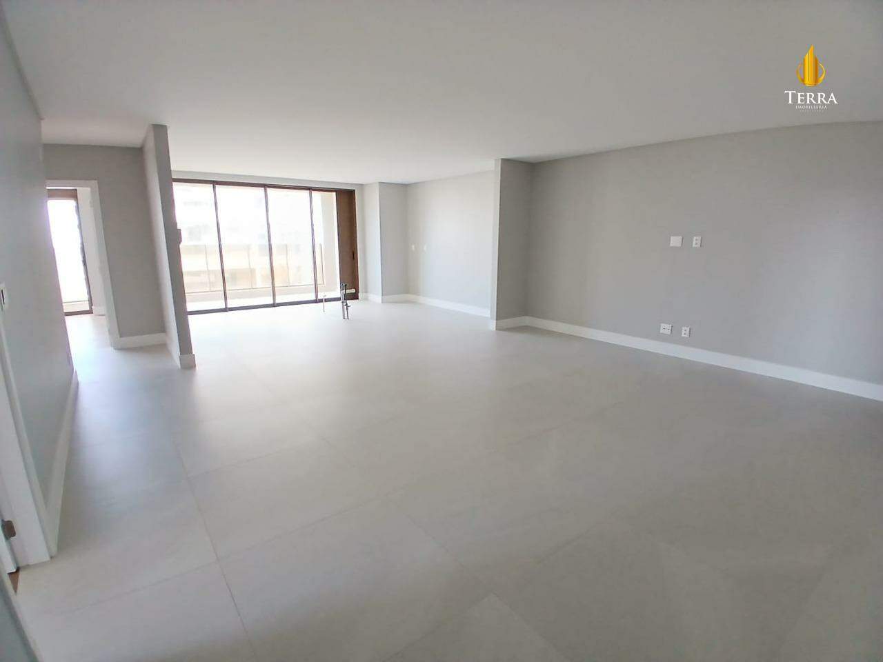 Ocean Wind Praia Brava Apartamento com 3 quartos, Praia Brava: 