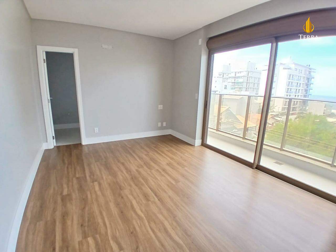 Ocean Wind Praia Brava Apartamento com 3 quartos, Praia Brava: 