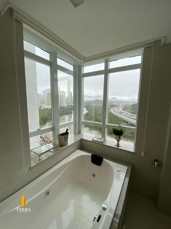 Marina Beach Towers Apartamento com 3 quartos, Centro: 