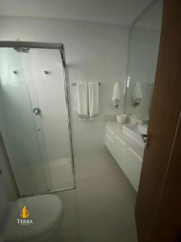 Marina Beach Towers Apartamento com 3 quartos, Centro: 