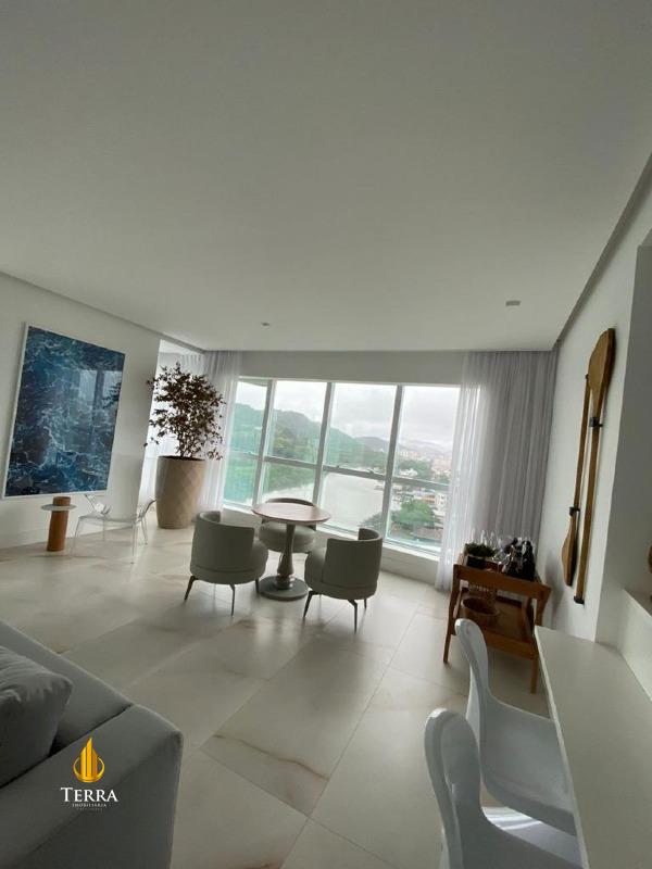 Marina Beach Towers Apartamento com 3 quartos, Centro: 