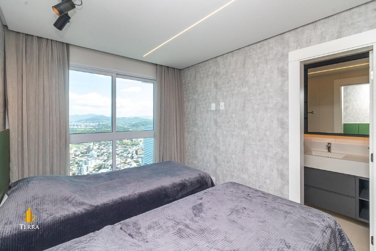 Phoenix Tower Apartamento com 3 quartos, Centro: