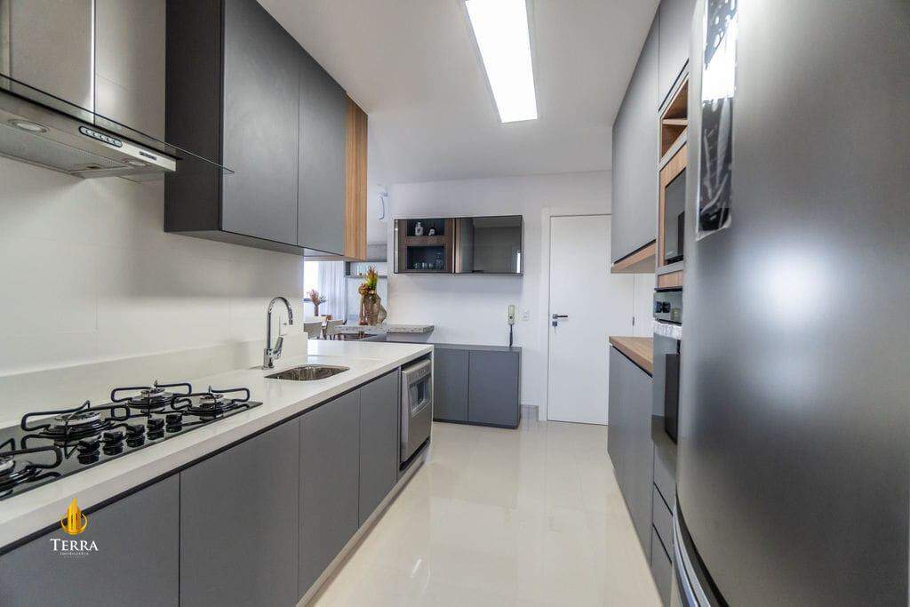 Apartamento com 4 quartos, Centro: 