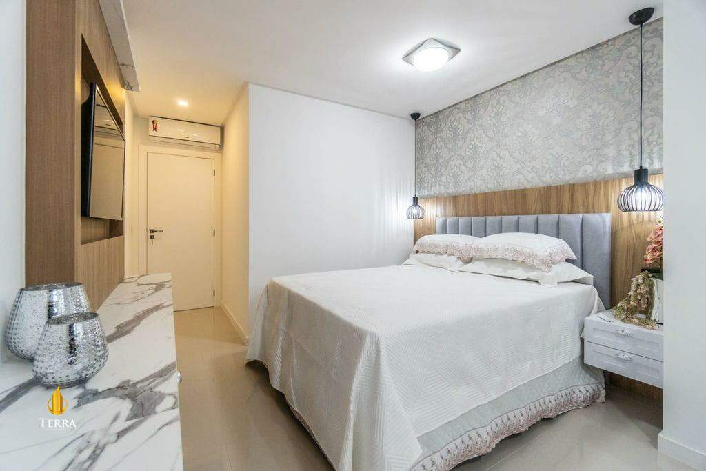 Apartamento com 4 quartos, Centro: 