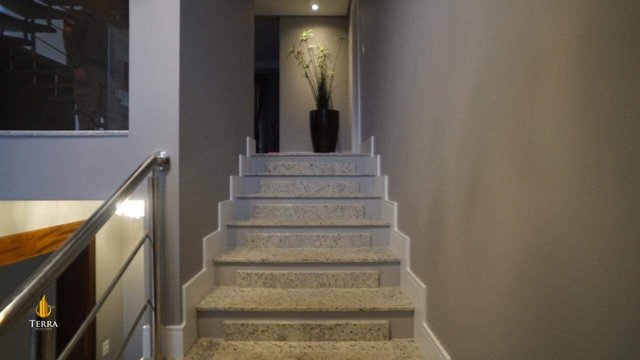  Casa com 3 quartos, Ariribá: 