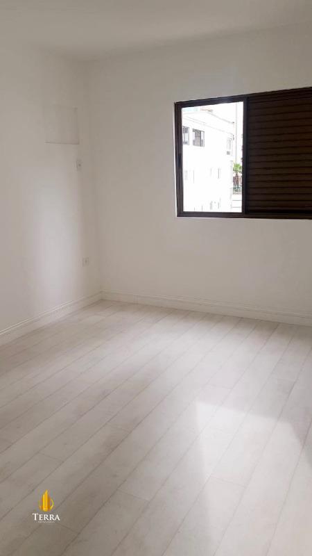  Apartamento com 3 quartos, Centro: 