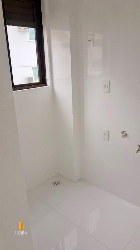  Apartamento com 3 quartos, Centro: 