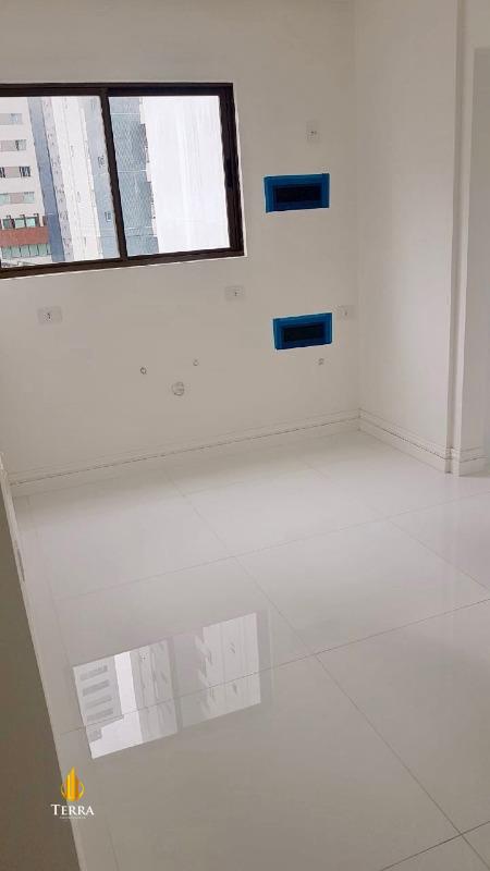  Apartamento com 3 quartos, Centro: 