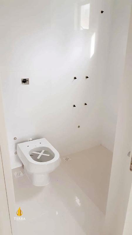  Apartamento com 3 quartos, Centro: 