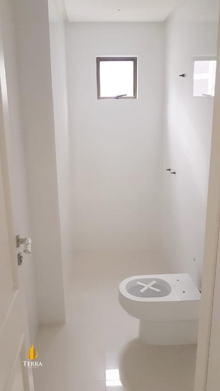  Apartamento com 3 quartos, Centro: 