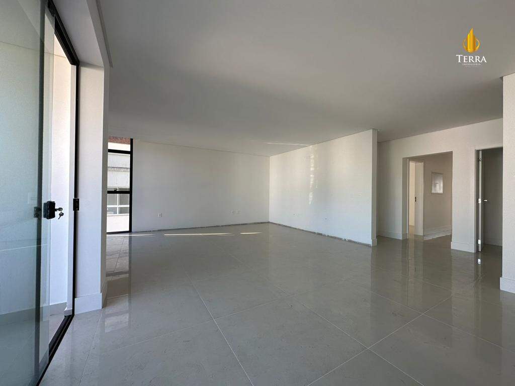 Brava Palace Residence Apartamento com 3 quartos, Praia Brava: 