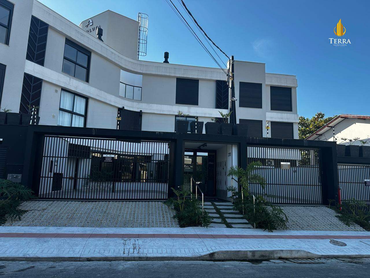 Brava Coast Residence Cobertura com 3 quartos, Praia dos Amores: 