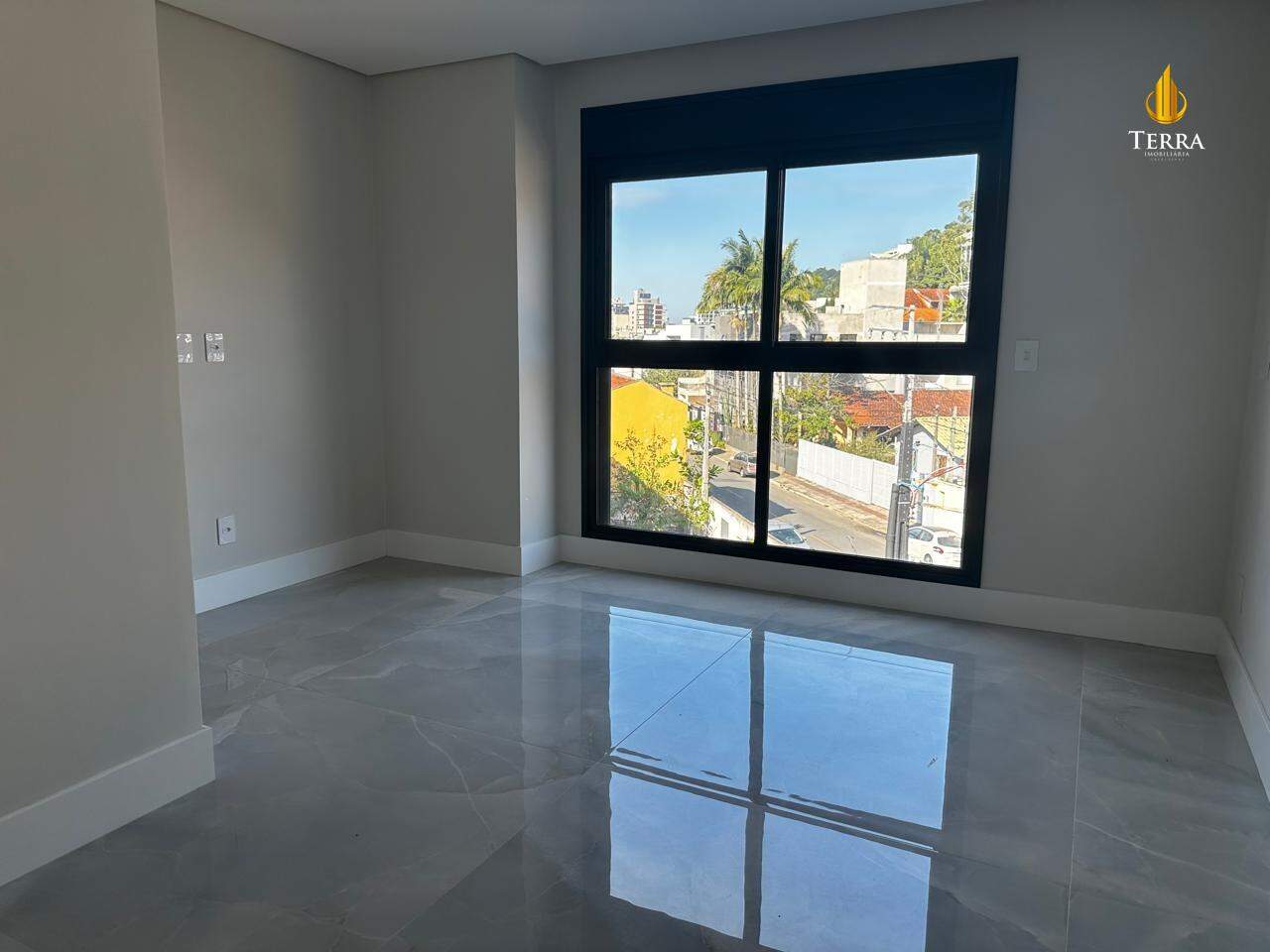 Brava Coast Residence Cobertura com 3 quartos, Praia dos Amores: 
