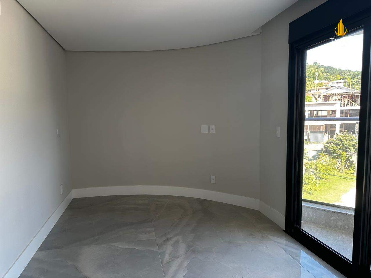 Brava Coast Residence Cobertura com 3 quartos, Praia dos Amores: 