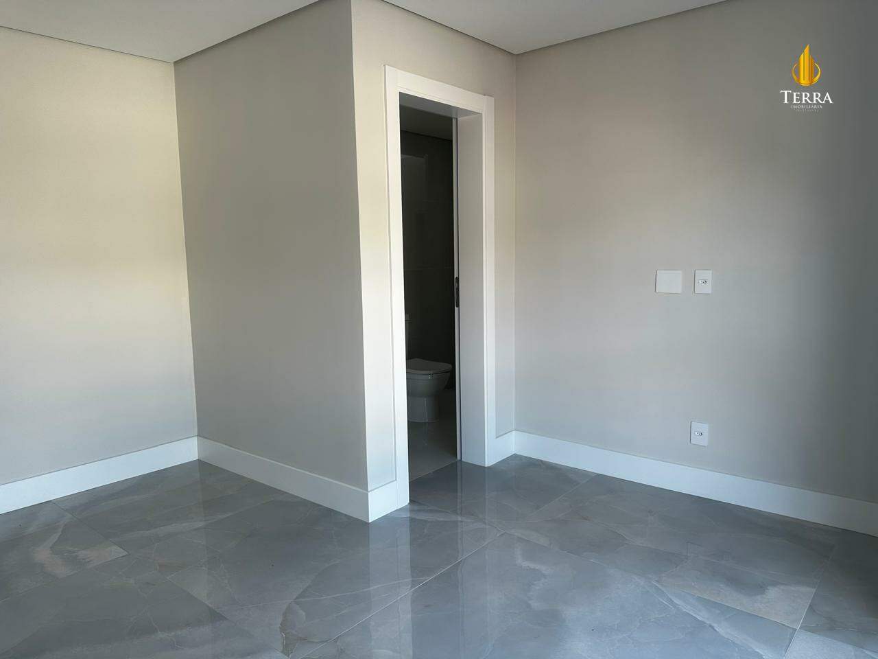 Brava Coast Residence Cobertura com 3 quartos, Praia dos Amores: 