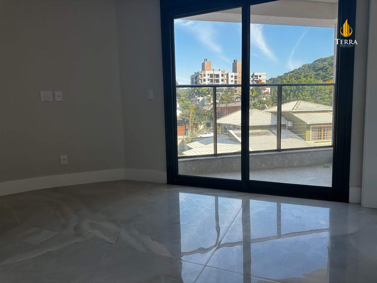 Brava Coast Residence Cobertura com 3 quartos, Praia dos Amores: 
