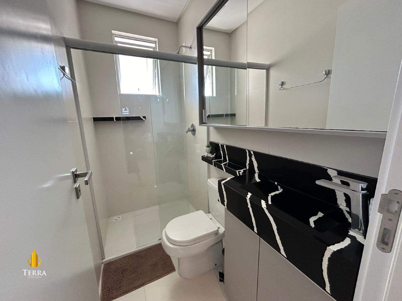 Apartamento com 2 quartos, Praia Brava: 