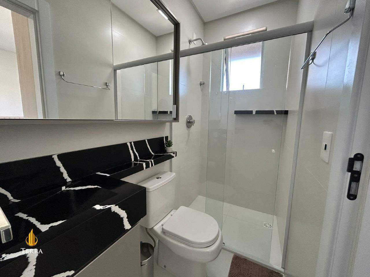 Apartamento com 2 quartos, Praia Brava: 