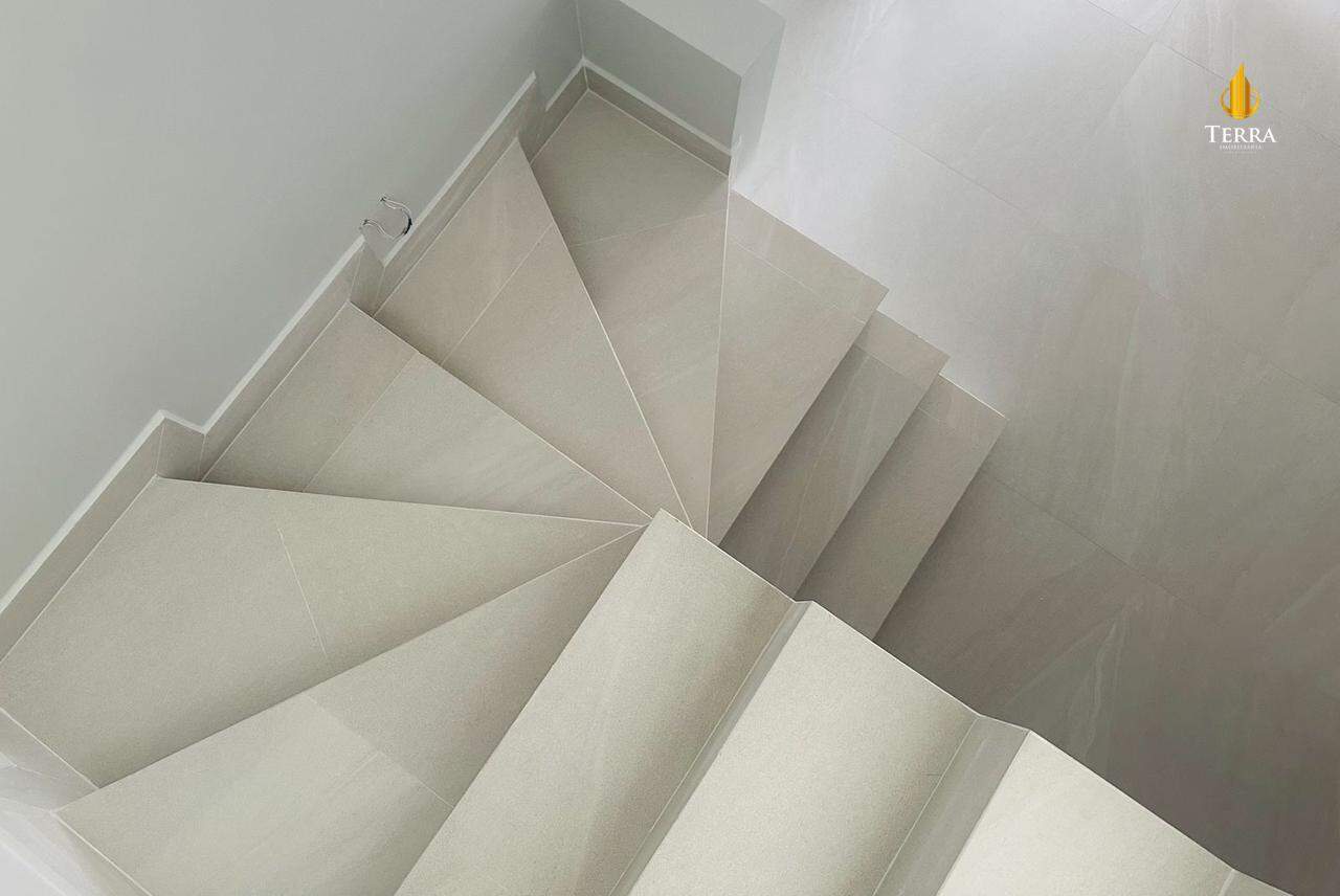 Jk 399 Apartamento com 4 quartos, Praia Brava: 