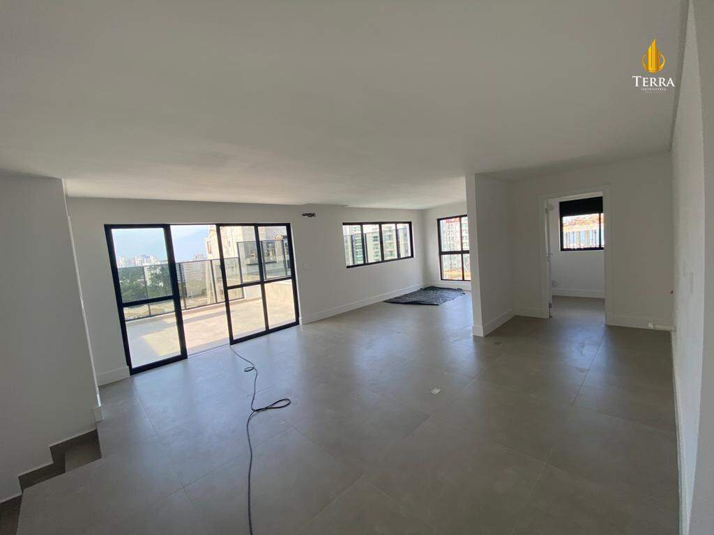 Jk 399 Cobertura com 4 quartos, Praia Brava: 