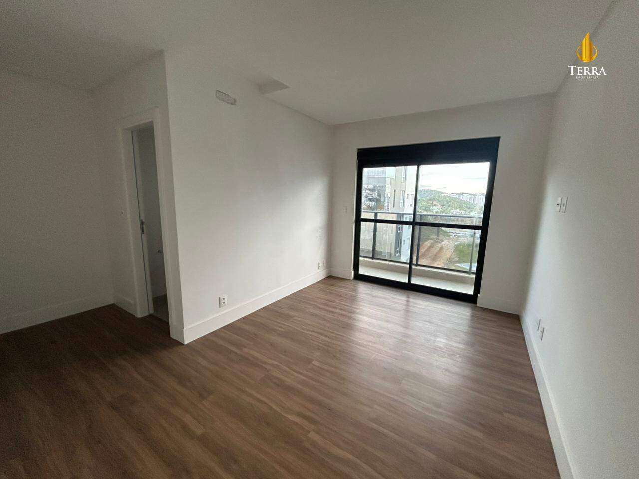 Jk 399 Cobertura com 4 quartos, Praia Brava: 