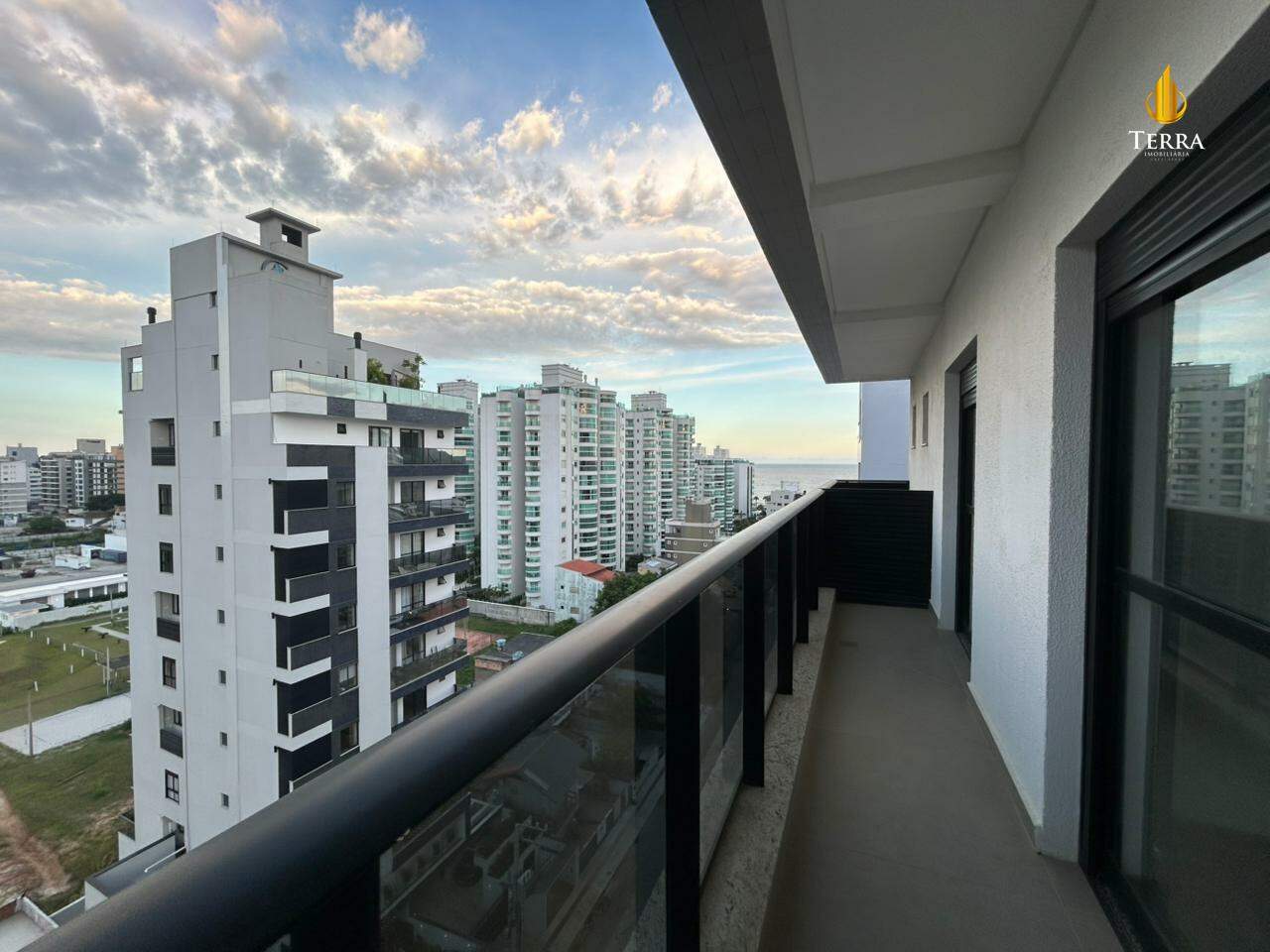 Jk 399 Cobertura com 4 quartos, Praia Brava: 
