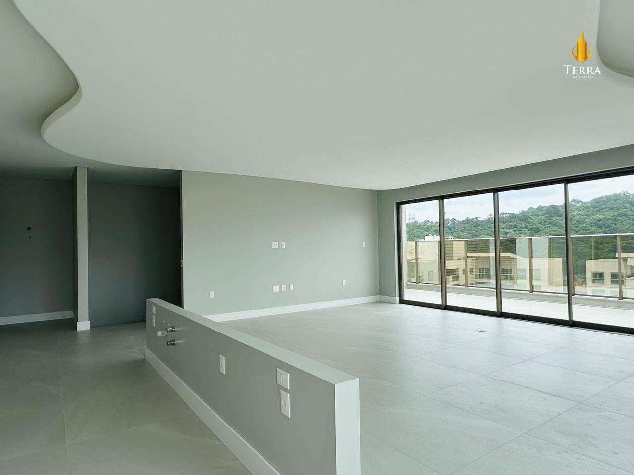 Jk 399 Apartamento com 4 quartos, Praia Brava: 