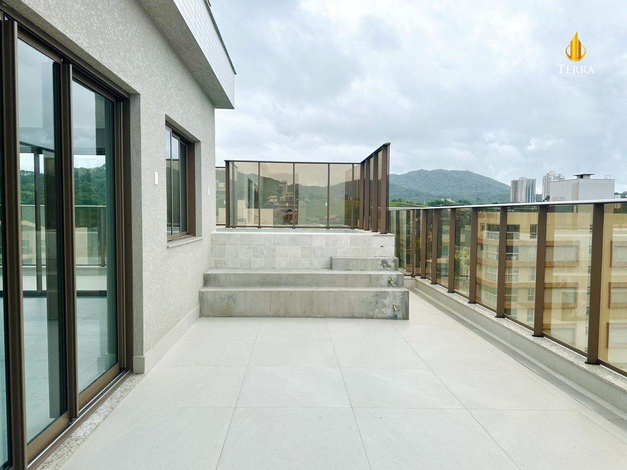 Jk 399 Apartamento com 4 quartos, Praia Brava: 