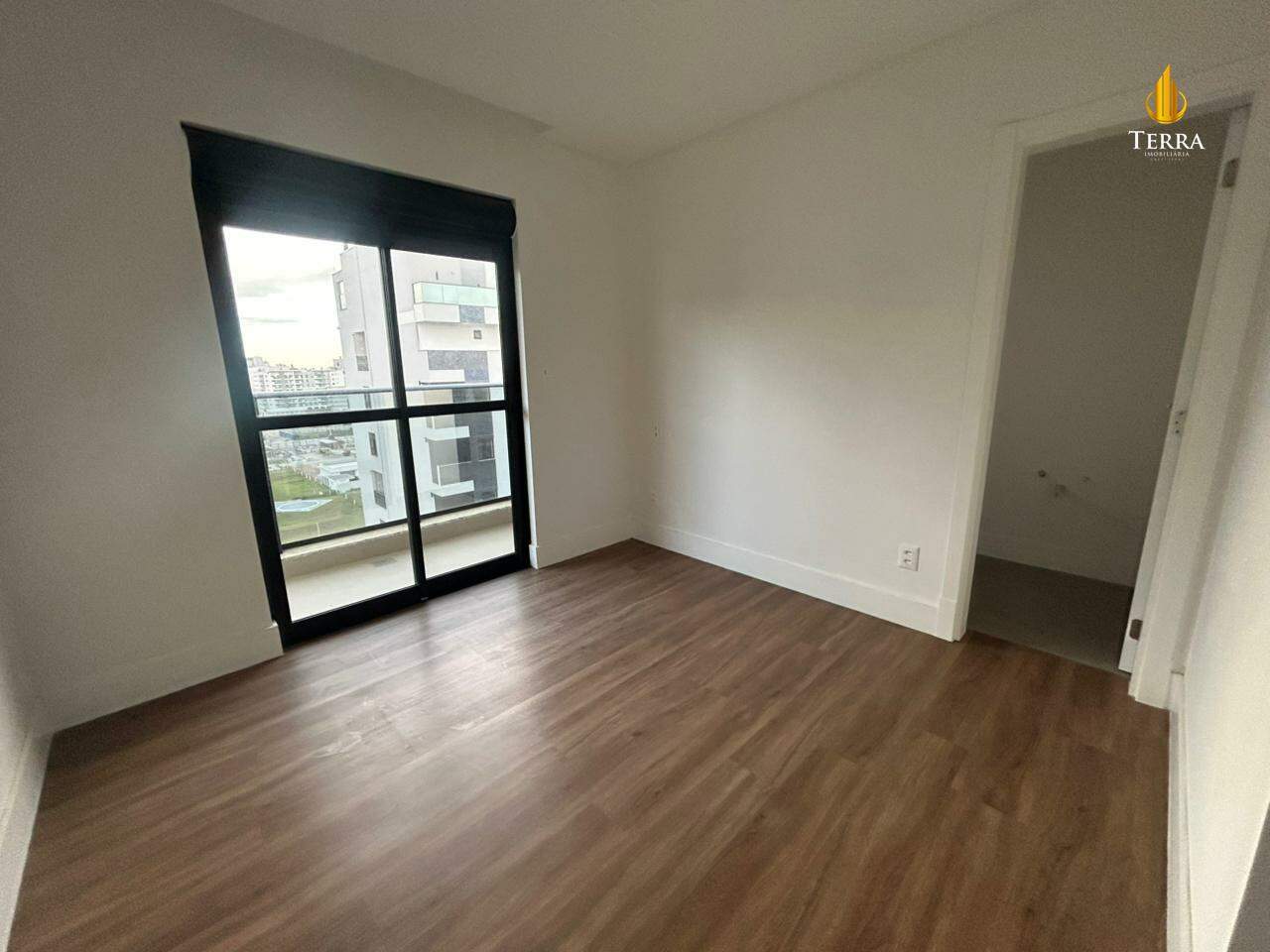 Jk 399 Cobertura com 4 quartos, Praia Brava: 