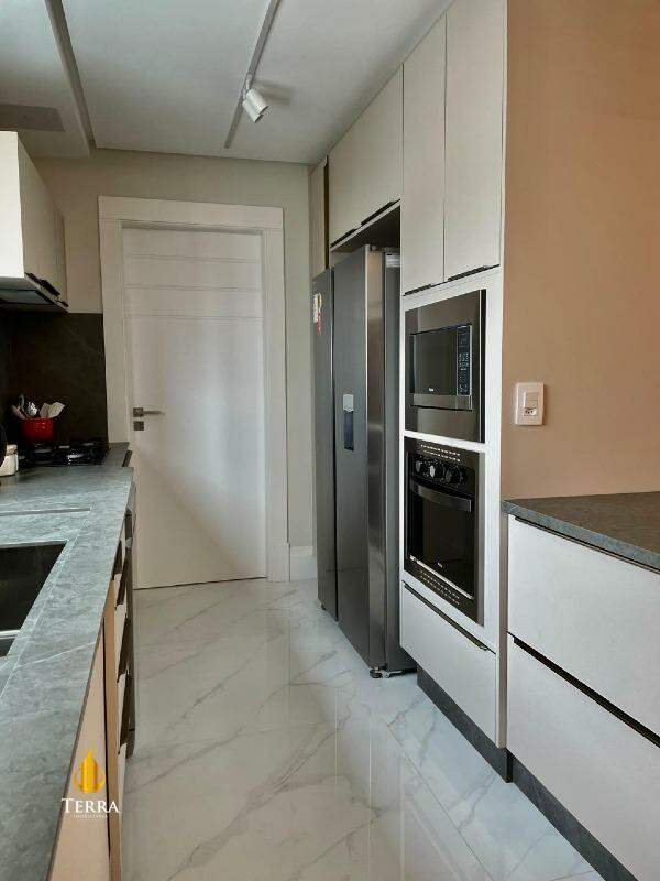 Skyline Tower Apartamento com 4 quartos, Pioneiros: 