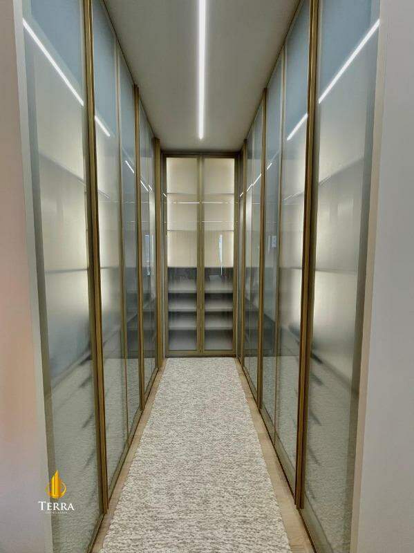 Skyline Tower Apartamento com 4 quartos, Pioneiros: 