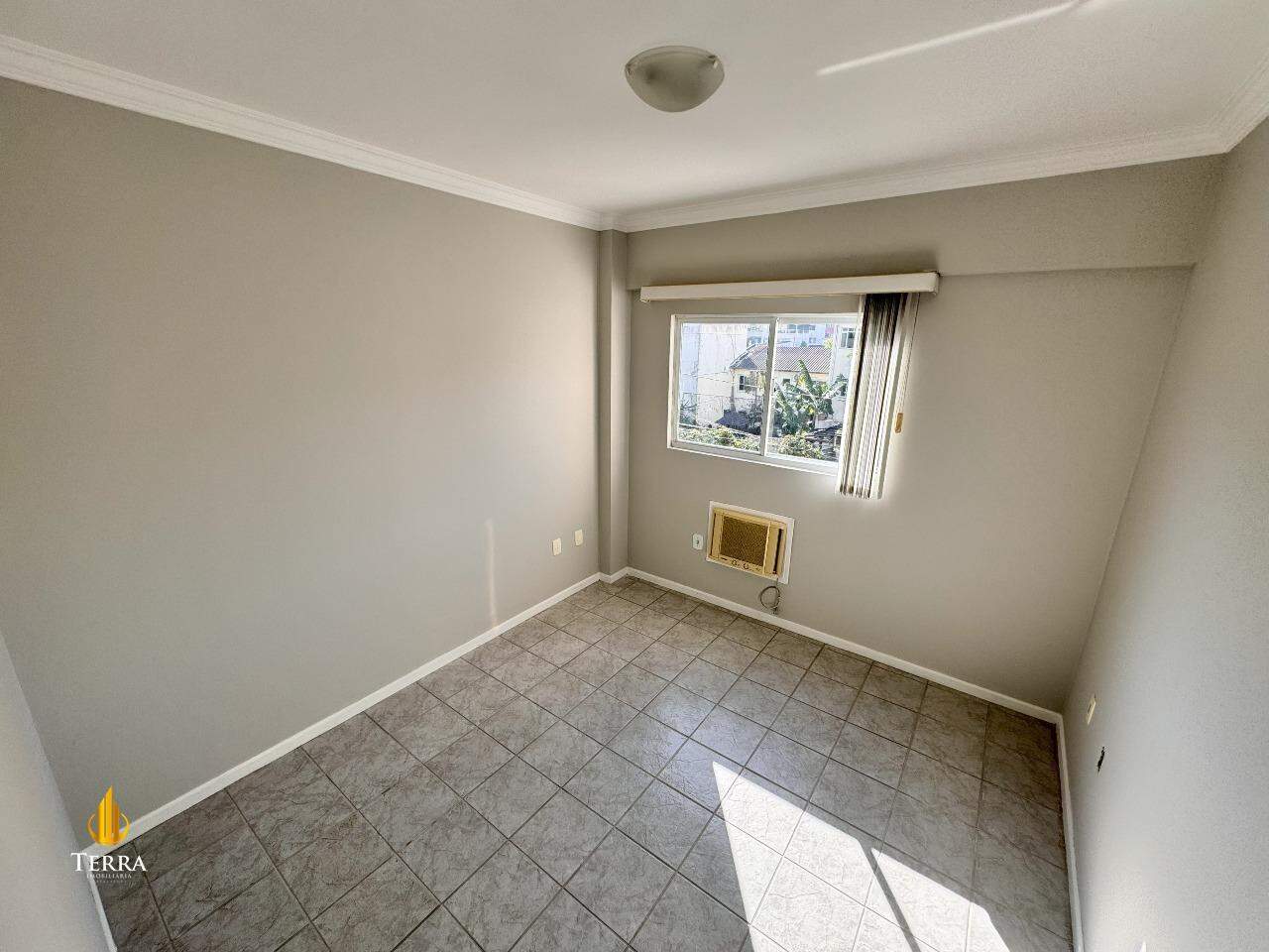 Edifício Rubi Apartamento com 2 quartos, Nações: 