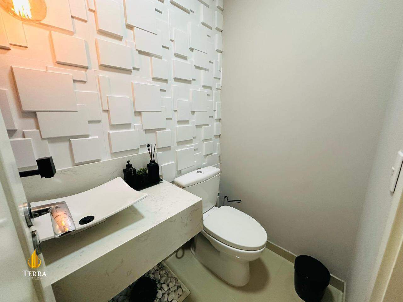 Edifício Brava Hills Apartamento com 2 quartos, Praia dos Amores: 