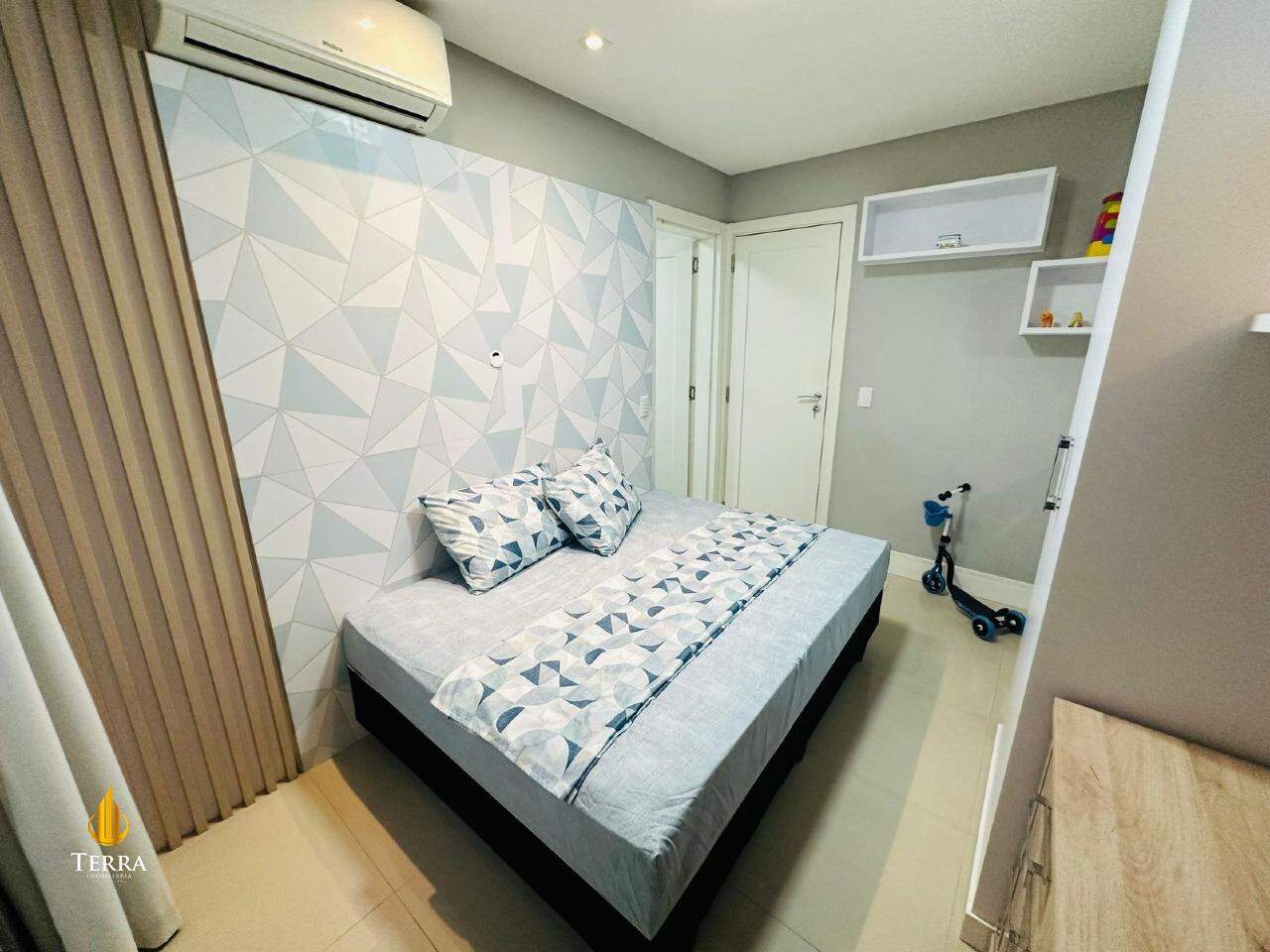 Edifício Brava Hills Apartamento com 2 quartos, Praia dos Amores: 
