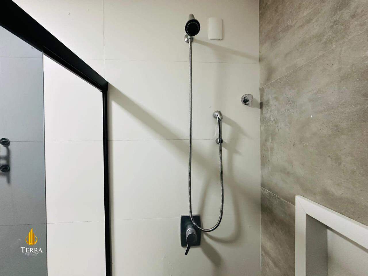 Edifício Brava Hills Apartamento com 2 quartos, Praia dos Amores: 