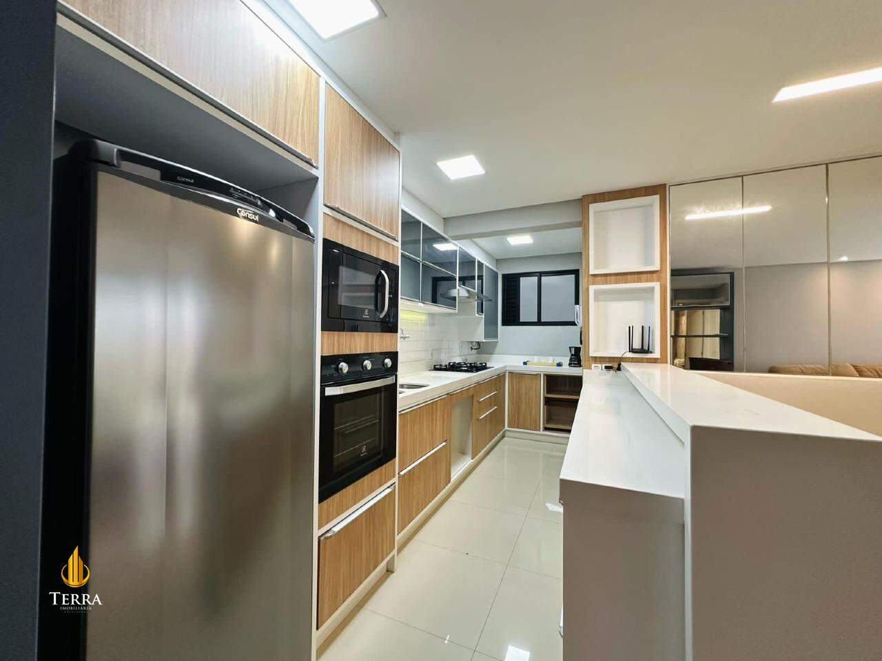 Edifício Brava Hills Apartamento com 2 quartos, Praia dos Amores: 