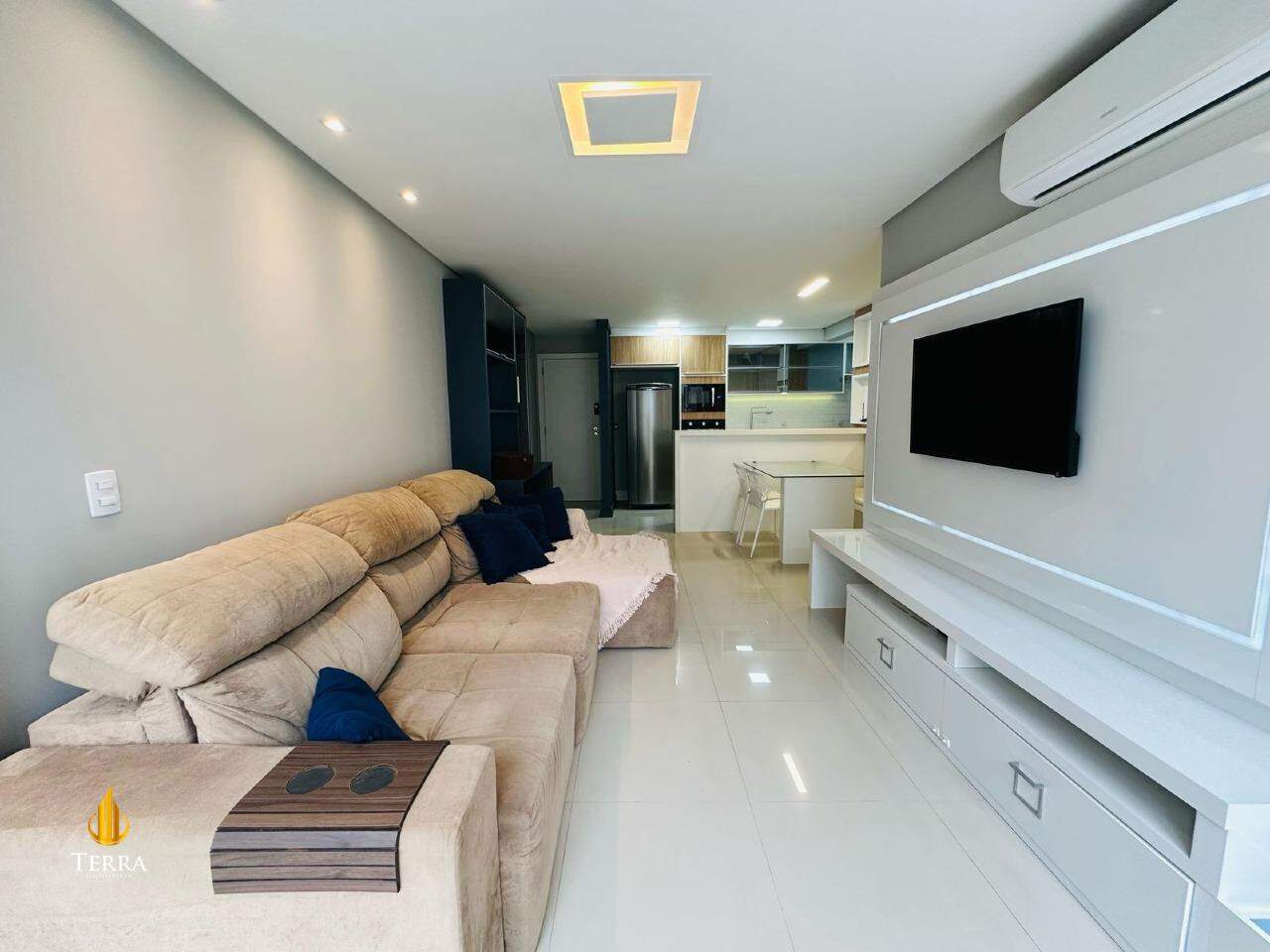 Edifício Brava Hills Apartamento com 2 quartos, Praia dos Amores: 