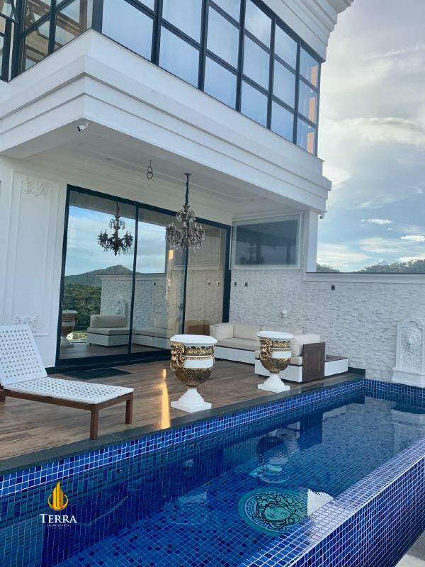 Condomínio Mirante Camboriú Casa em Condomínio com 4 quartos, Distrito Rio do Meio : 