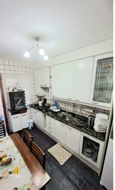 Edifício Fernanda e Daniel Apartamento com 3 quartos, Vila Operária: 