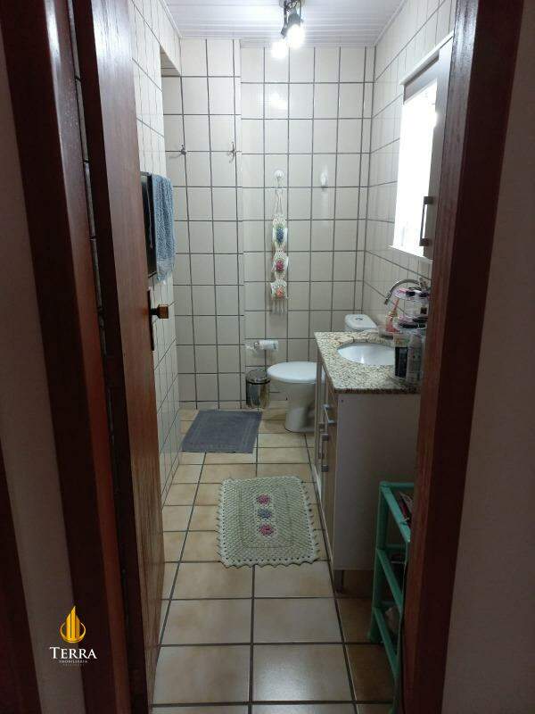 Edifício Fernanda e Daniel Apartamento com 3 quartos, Vila Operária: 