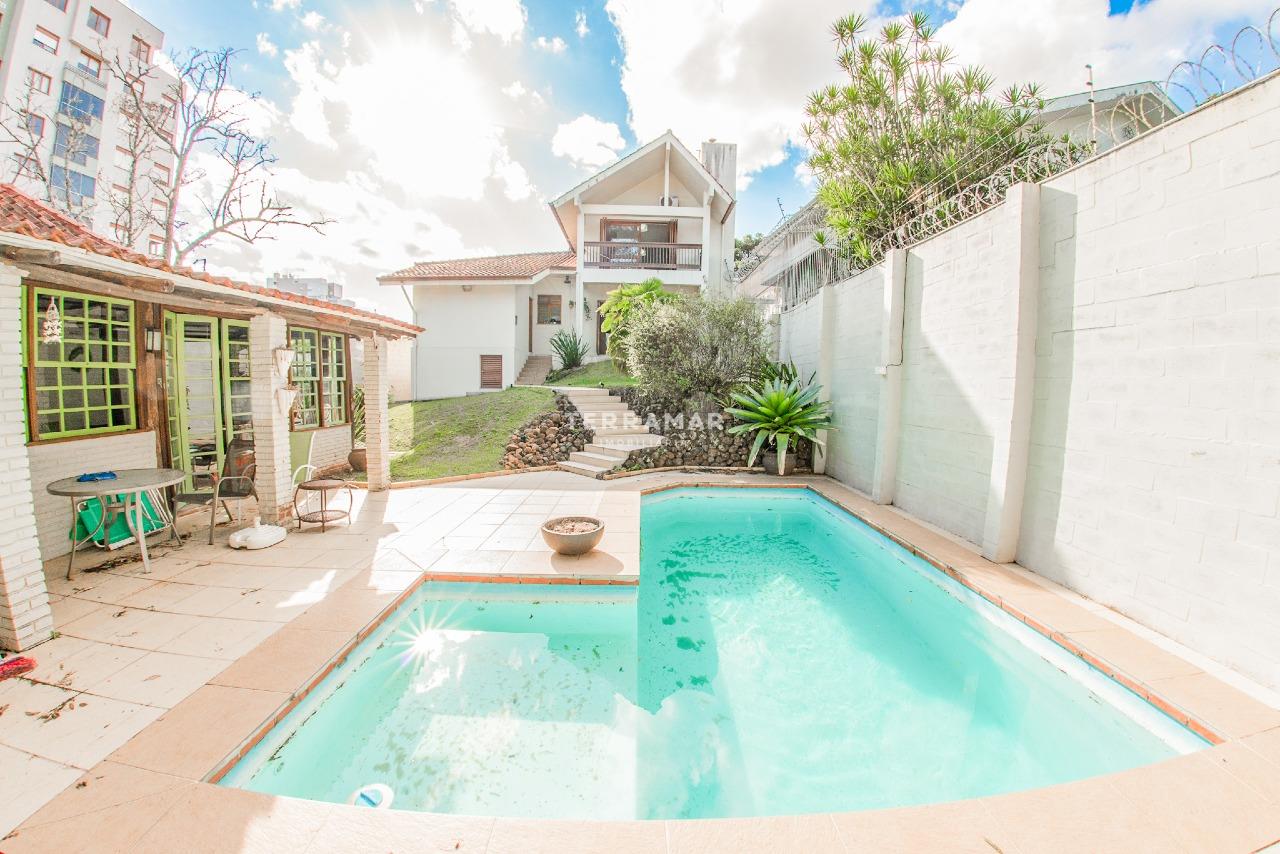 Casa à venda no Centro: 