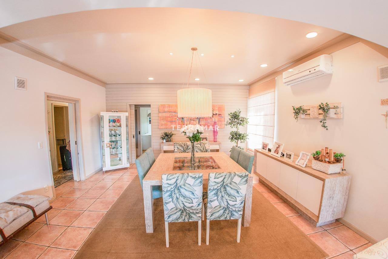 Casa à venda no Centro: 