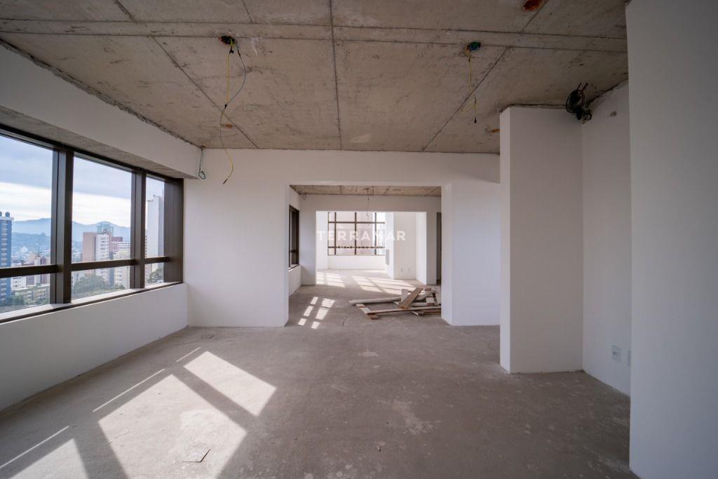 Apartamento Duplex à venda no Centro: 