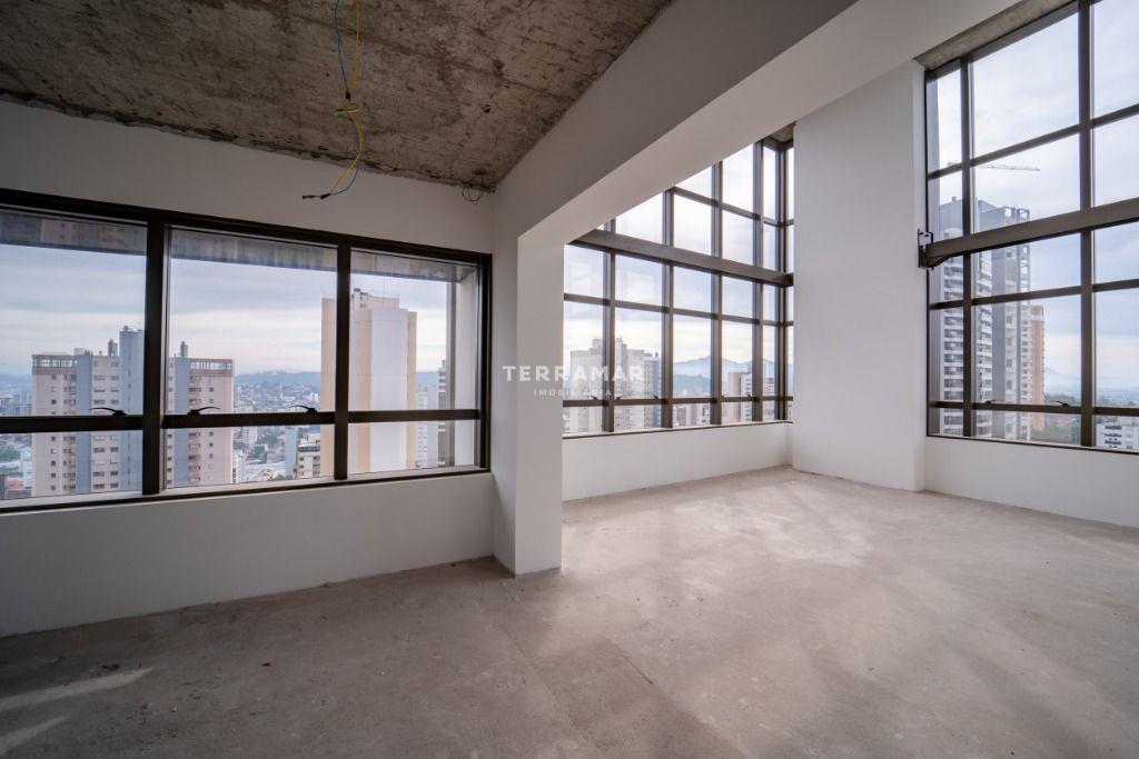 Apartamento Duplex à venda no Centro: 