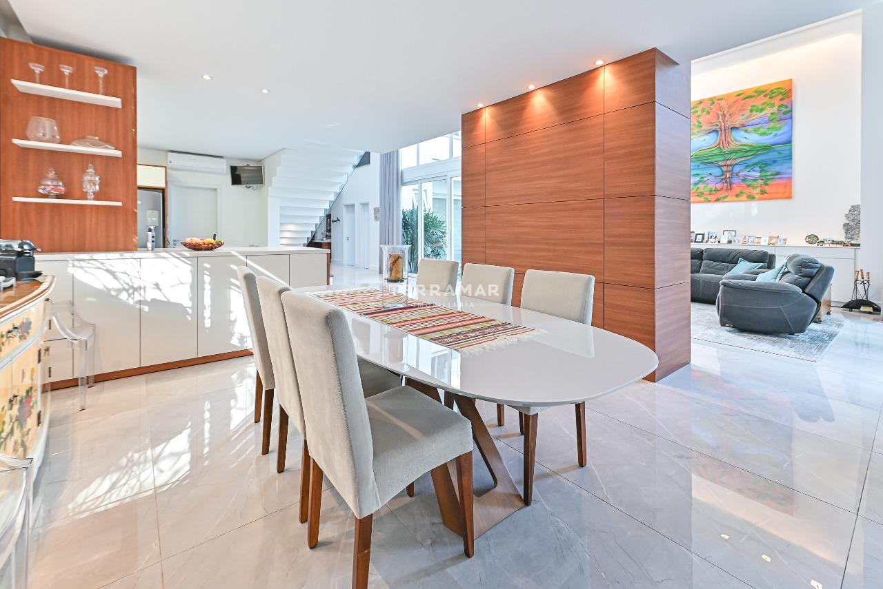 Casa em condomínio à venda no Canudos: 