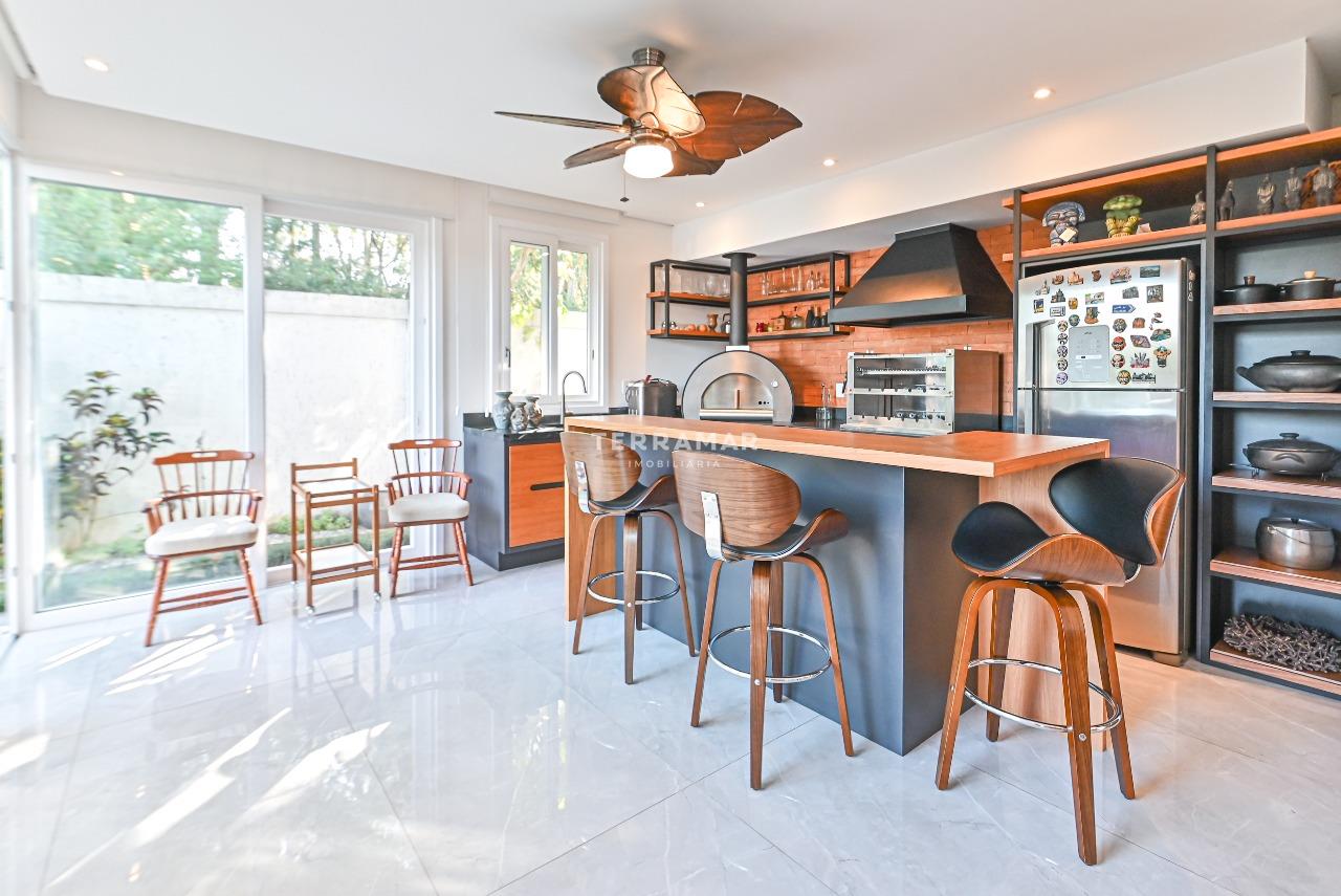 Casa em condomínio à venda no Canudos: 