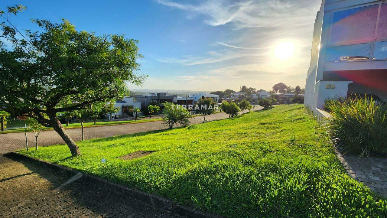 Lote em condomínio à venda no Encosta do Sol: 